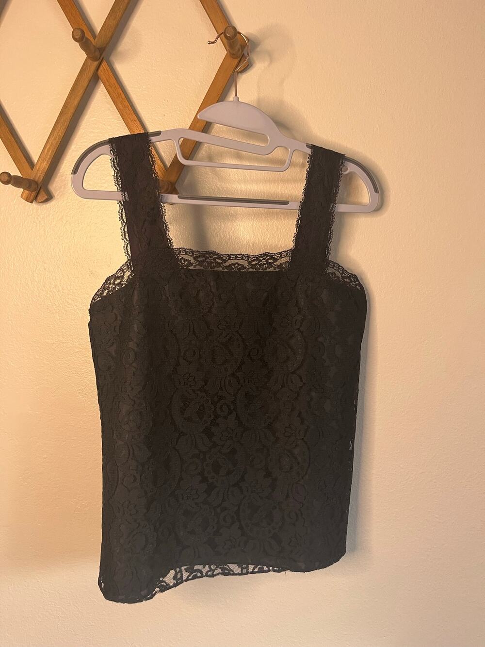 PETITAGE Black Floral Lace Overlay Tank Top Wide Strap Camisole Women Size 8